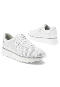 Białe Sneakersy S.Barski Modne Ażurowe Obuwie Damskie. Okazja: na co dzień. Zapięcie: sznurówki. Kolor: biały. Materiał: skóra. Szerokość cholewki: normalna. Wzór: ażurowy. Styl: klasyczny, elegancki, sportowy, casual