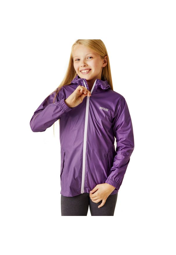 Regatta - Kurtka trekkingowa dziecięca Pack It Jacket III kieszonkowa. Kolor: fioletowy. Sport: turystyka piesza