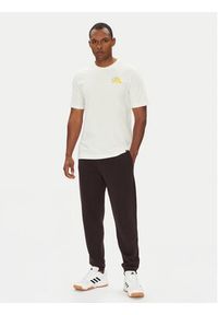 Adidas - adidas T-Shirt Food Grilled Cheese Graphic JM6459 Biały Regular Fit. Kolor: biały. Materiał: bawełna