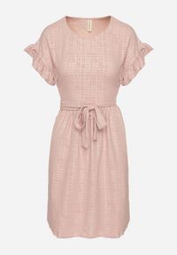 Born2be - Ciemnoróżowa Sukienka Ozdobiona Falbankami i Paskiem Izulira. Typ kołnierza: kołnierz z falbankami. Kolor: różowy. Wzór: aplikacja. Styl: elegancki #6