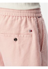 TOMMY HILFIGER - Tommy Hilfiger Szorty materiałowe Dover MW0MW44353 Różowy jasny Regular Fit. Kolor: różowy. Materiał: len #3