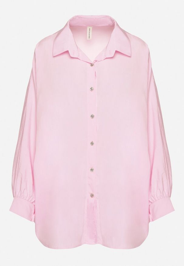 Born2be - Jasnoróżowa Koszula z Wiskozą o Kroju Nietoperza Sonaretia. Okazja: na co dzień, na imprezę. Typ kołnierza: kołnierzyk klasyczny. Kolor: różowy. Materiał: wiskoza. Styl: casual, elegancki, klasyczny