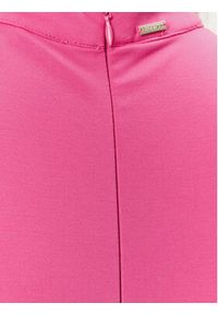 Guess Sukienka koktajlowa Adele W3BK65 KBJP2 Różowy Slim Fit. Kolor: różowy. Materiał: syntetyk. Styl: wizytowy #3