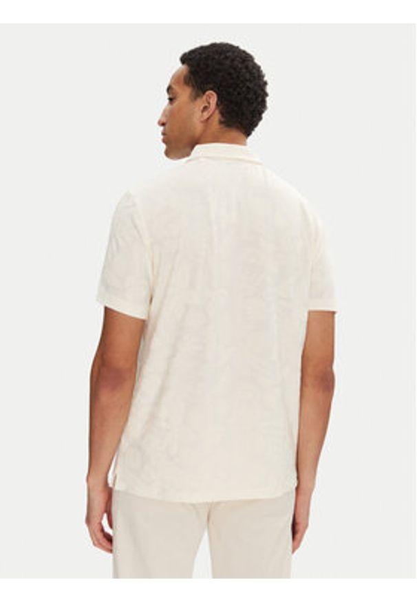 Guess Polo M5GP08 KCSJ0 Écru Regular Fit. Typ kołnierza: polo. Materiał: syntetyk