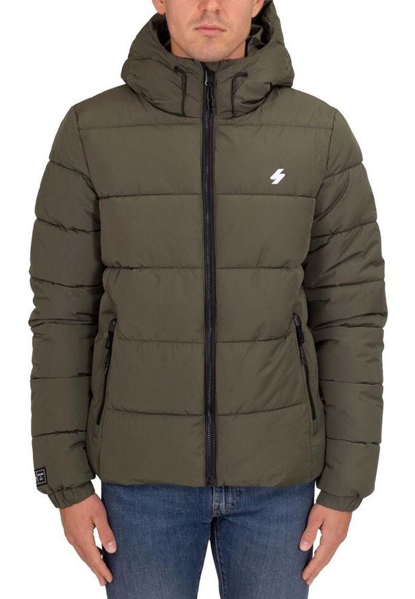 Kurtka z kapturem Superdry Sports. Typ kołnierza: kaptur. Kolor: wielokolorowy, zielony, brązowy. Materiał: puch