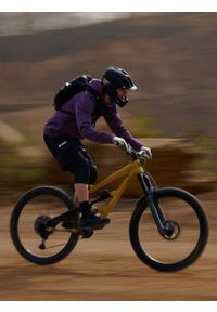 4f - 4F Bluza dresowa relaxed z kapturem męska - fioletowa S. Typ kołnierza: kaptur. Kolor: fioletowy. Materiał: dresówka. Wzór: nadruk. Styl: sportowy #1