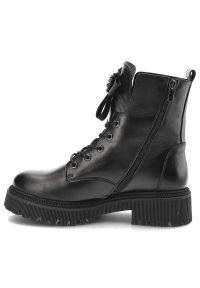 Czarne Botki Karino Modne Buty Na Jesień. Kolor: czarny. Materiał: skóra, futro, syntetyk. Sezon: jesień. Styl: klasyczny