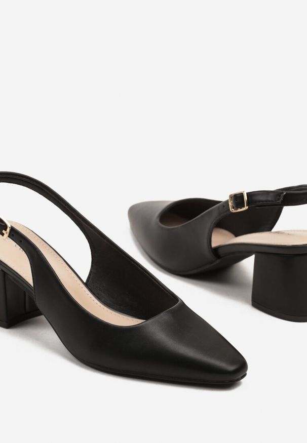 Renee - Czarne Sandały na Słupku Typu Slingback Felvania. Okazja: na co dzień. Zapięcie: sprzączka. Kolor: czarny. Obcas: na słupku. Styl: klasyczny, elegancki, casual