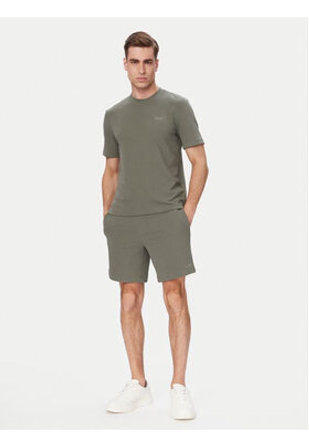 Hugo - HUGO T-Shirt Austin 50532011 Zielony ciemny Regular Fit. Kolor: zielony. Materiał: syntetyk