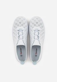 Renee - Niebieskie Ażurowe Tenisówki w Stylu Boho Tidira. Okazja: na co dzień. Kolor: niebieski. Wzór: ażurowy. Sezon: wiosna. Styl: boho #8