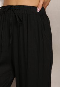 Renee - Czarne Proste Spodnie Bawełniane z Gumką w Pasie Xisela. Kolor: czarny. Materiał: bawełna. Sezon: lato #3