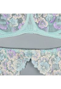 Intica - Komplet bielizny z haftem na co dzień i na specjalne okazje Chiyoe. Kolor: różowy. Materiał: materiał. Wzór: haft #8