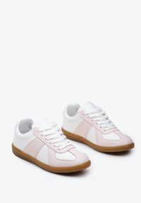 Born2be - Różowo-Białe Sneakersy w Stylu Klasycznych Tenisówek Filtris. Nosek buta: okrągły. Zapięcie: sznurówki. Kolor: różowy. Materiał: materiał. Obcas: na obcasie. Wysokość obcasa: niski