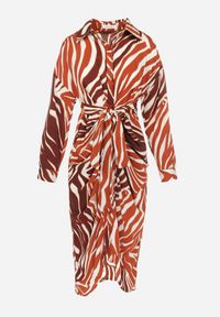 Born2be - Brązowa Sukienka Koszulowa w Zebrę Arziki. Okazja: na co dzień. Typ kołnierza: dekolt w serek. Kolor: beżowy. Długość rękawa: długi rękaw. Wzór: motyw zwierzęcy. Typ sukienki: koszulowe. Styl: casual, klasyczny #6