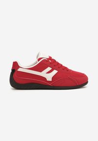 Born2be - Czerwone Sneakersy Ozdobione Geometrycznym Wzorem Arulia. Okazja: na co dzień, na spacer. Kolor: czerwony. Materiał: jeans. Wzór: aplikacja, geometria. Sport: turystyka piesza #6
