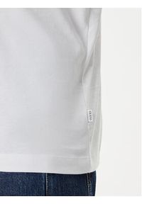 Guess Jeans Longsleeve M5BI77 K8FQ4 Biały Regular Fit. Kolor: biały. Materiał: bawełna. Długość rękawa: długi rękaw #5