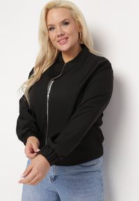 Born2be - Czarna Bluza Bomberka z Kieszeniami z Kaplami Bervialia. Kolekcja: plus size. Kolor: czarny #3