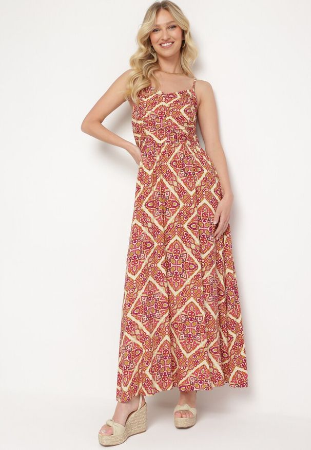 Born2be - Beżowo-Pomarańczowa Wiskozowa Sukienka na Regulowanych Ramiączkach z Gumkami w Pasie Ysilla. Okazja: na co dzień. Typ kołnierza: dekolt w kształcie V. Kolor: beżowy. Materiał: wiskoza. Długość rękawa: na ramiączkach. Sezon: lato. Styl: casual, klasyczny