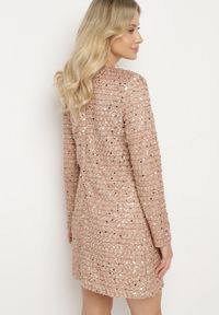 Born2be - Beżowo-Złota Koktajlowa Cekinowa Sukienka o Pudełkowym Kroju Sewilena. Okazja: na co dzień. Kolor: beżowy. Wzór: aplikacja. Styl: wizytowy #4