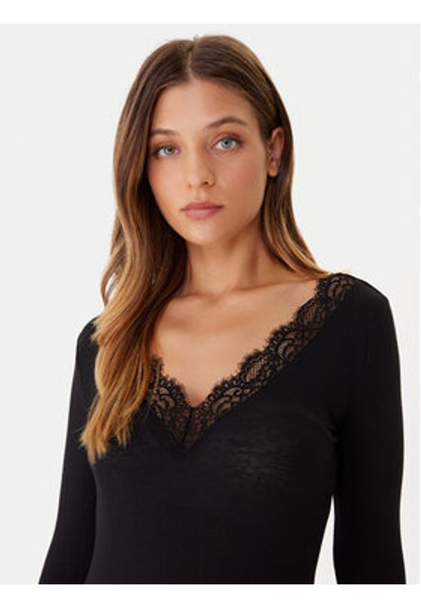 Vero Moda Bluzka Skye 10339843 Czarny Slim Fit. Kolor: czarny