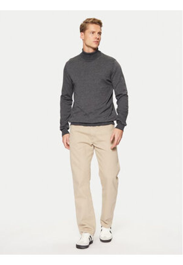 Blend Golf 20717261 Czarny Regular Fit. Typ kołnierza: golf. Kolor: czarny. Materiał: syntetyk