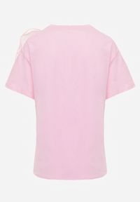 Renee - Różowy Bawełniany T-shirt z Krótkim Rękawem i Ozdobnym Kwiatem Krissas. Okazja: na co dzień, na spotkanie biznesowe, do pracy. Kolor: różowy. Materiał: bawełna. Długość rękawa: krótki rękaw. Długość: krótkie. Wzór: kwiaty. Styl: biznesowy, casual, elegancki #2