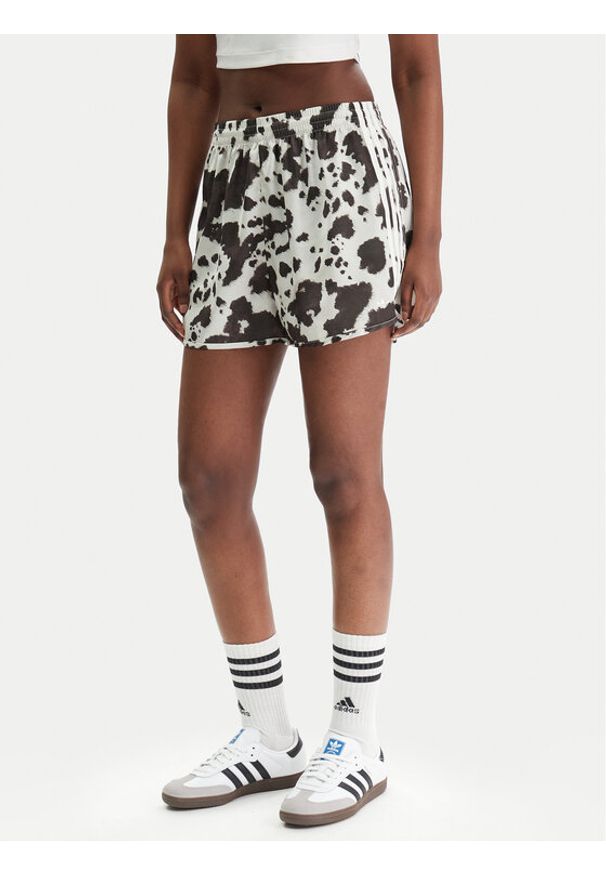 Adidas - adidas Szorty sportowe Satin KA2674 Brązowy Loose Fit. Kolor: brązowy. Materiał: syntetyk