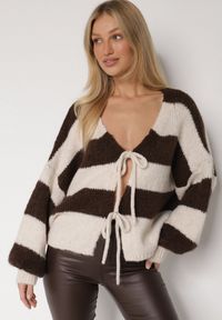 Born2be - Brązowy Wiązany Kardigan Oversize w Paski z Dodatkiem Wełny i Wiskozy Retire. Kolor: brązowy. Materiał: wełna, wiskoza. Wzór: paski #2