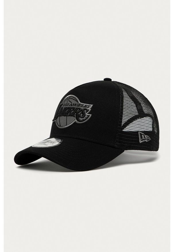 New Era Czapka kolor czarny z aplikacją. Kolor: czarny. Wzór: aplikacja