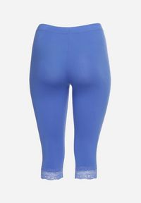 Born2be - Niebieskie Spodnie Bawełniane Legginsy 3/4 z Koronką Amaratna. Okazja: na co dzień. Stan: podwyższony. Kolekcja: plus size. Kolor: niebieski. Materiał: koronka, bawełna. Wzór: koronka. Styl: casual, elegancki