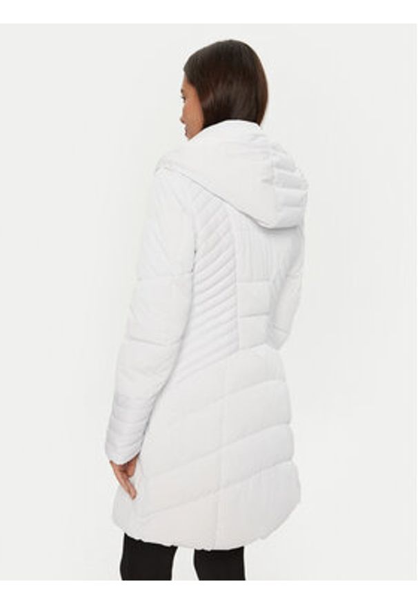 Guess Płaszcz zimowy New Oxana W4BL61 WGLZ0 Biały Regular Fit. Kolor: biały. Materiał: syntetyk. Sezon: zima