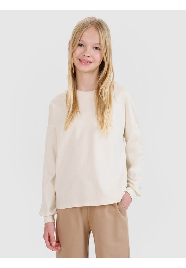 4f - 4F Longsleeve oversize gładki dziewczęcy - beżowy 140 (9-10 lat). Okazja: na co dzień. Kolor: beżowy. Materiał: dzianina, bawełna, jersey. Długość rękawa: długi rękaw. Długość: długie. Wzór: gładki. Sezon: lato. Styl: klasyczny, sportowy, casual