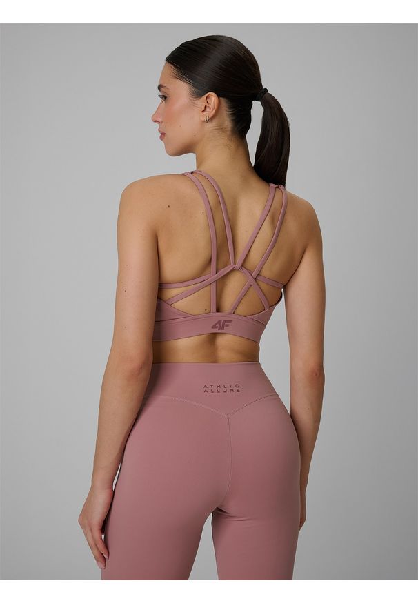 4f - 4F Biustonosz treningowy z niskim wsparciem damski - różowy S. Kolor: różowy. Materiał: guma, włókno, materiał. Rodzaj stanika: wyciągane miseczki. Sport: fitness, joga i pilates
