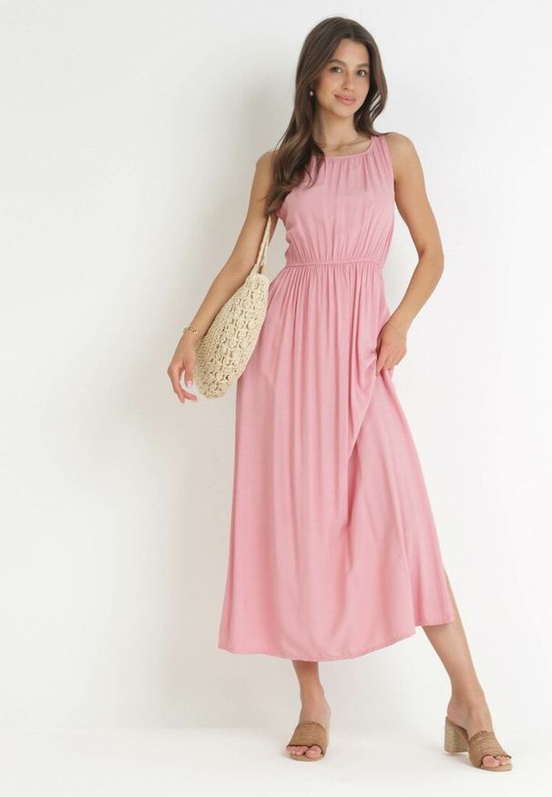Born2be - Jasnoróżowa Sukienka z Wiskozy Bez Rękawów z Gumką w Pasie Fona. Kolor: różowy. Materiał: wiskoza. Długość rękawa: bez rękawów