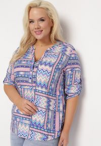 Born2be - Niebiesko-Różowa Koszula z Etnicznym Wzorem i Rękawami 3/4 Ithnoria. Kolekcja: plus size. Kolor: niebieski. Styl: etno, boho #2