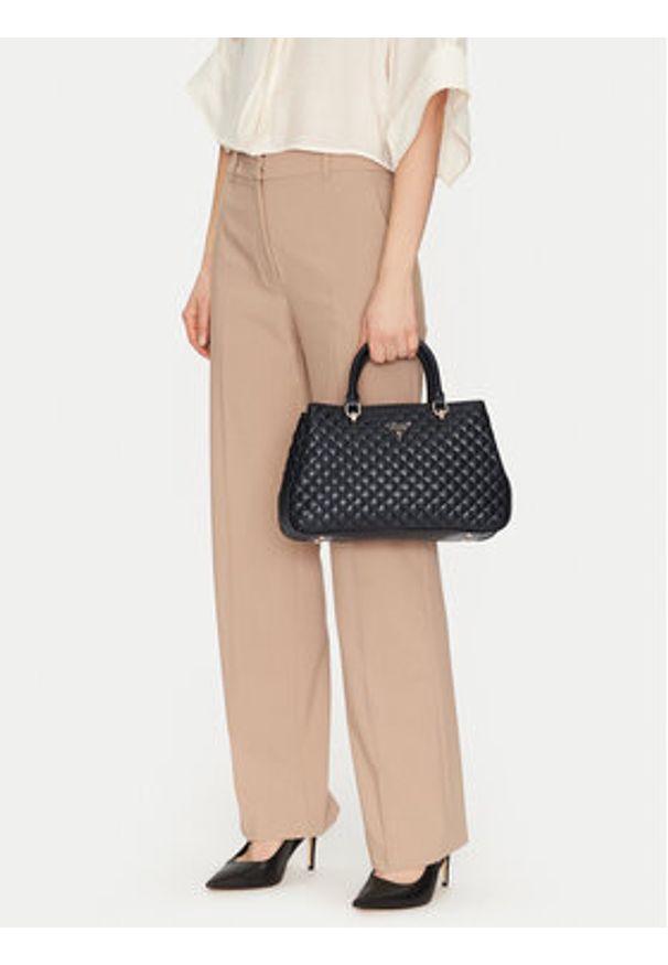 Guess Torebka HWEQG9 54106 Czarny. Kolor: czarny. Materiał: skórzane