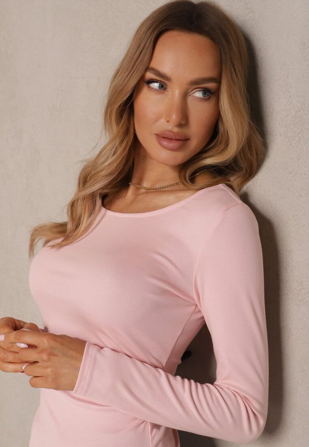 Renee - Różowa Bluzka Ozdobiona Asymetrycznym Dołem Tatolena. Okazja: na co dzień. Kolor: różowy. Materiał: jeans. Wzór: aplikacja. Styl: casual, klasyczny, elegancki