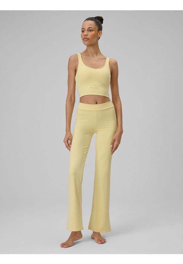 4f - 4F Biustonosz do jogi z niskim wsparciem damski - żółty M. Kolor: żółty. Materiał: materiał. Rodzaj stanika: wyciągane miseczki. Sport: joga i pilates