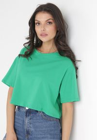 Born2be - Zielony Krótki T-shirt Oversize Lilu. Kolor: zielony. Długość: krótkie #5