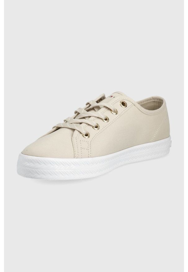 TOMMY HILFIGER - Tommy Hilfiger tenisówki damskie kolor beżowy. Nosek buta: okrągły. Zapięcie: sznurówki. Kolor: beżowy. Materiał: guma. Szerokość cholewki: normalna