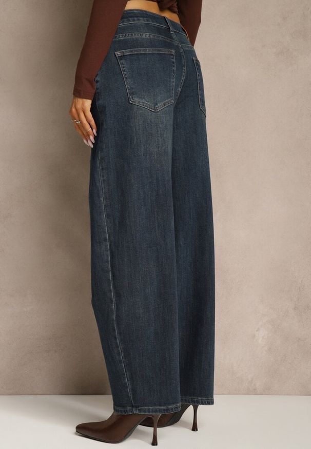 Renee - Granatowe Jeansy Barrel Fit High Waist Delandria. Okazja: na co dzień. Stan: podwyższony. Kolor: niebieski. Styl: casual, street, elegancki
