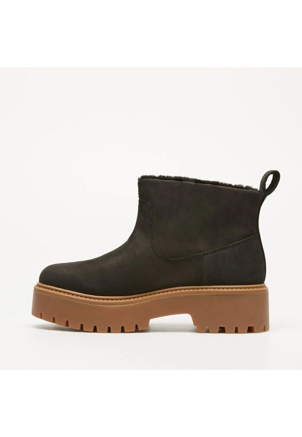 Timberland STONE STREET MID WARM LINED BOOT BLACK NUBUCK Botki damskie. Kolor: czarny. Materiał: nubuk. Styl: street