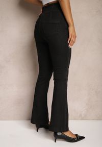 Renee - Czarne Jeansy High Waist o Kroju Dzwonów z Dodatkiem Bawełny Wykończone Guzikami Nevisca. Stan: podwyższony. Kolor: czarny. Sezon: lato. Styl: elegancki