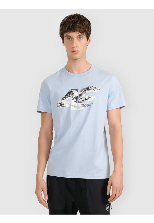 4f - 4F T-shirt regular z nadrukiem męski - niebieska XXL. Okazja: na co dzień. Kolor: niebieski. Materiał: dzianina, bawełna, materiał. Wzór: nadruk. Styl: casual
