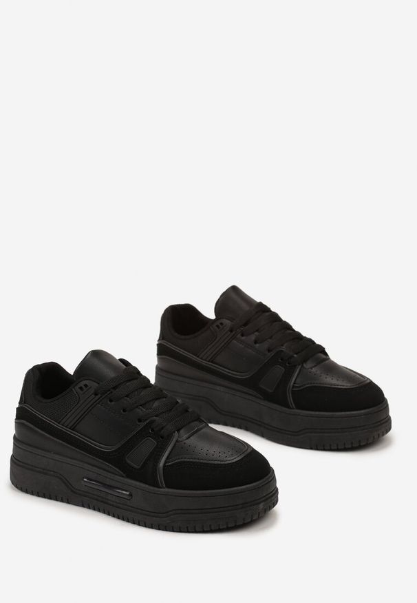 Renee - Czarne Sneakersy ze Wstawkami z Ekozamszu na Grubej Podeszwie Anecta. Kolor: czarny. Materiał: jeans. Wzór: nadruk