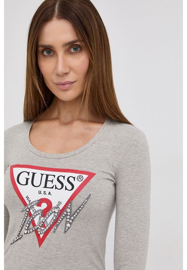 Guess Longsleeve damski kolor szary. Kolor: szary. Materiał: dzianina. Długość rękawa: długi rękaw. Wzór: aplikacja, nadruk