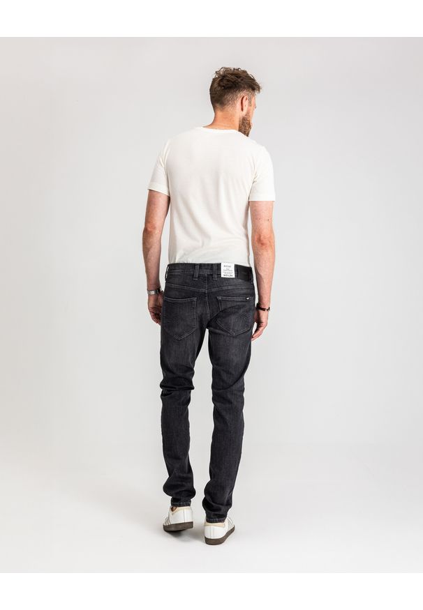 Męskie Spodnie Jeansowe Mustang Style Oregon Tapered Denim Black 1017124 4000 800. Okazja: na co dzień. Stan: obniżony. Styl: casual, elegancki