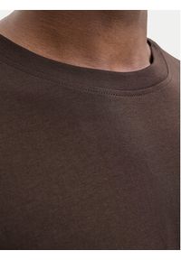 Jack & Jones T-Shirt Star 12234746 Brązowy Relaxed Fit. Kolor: brązowy. Materiał: bawełna #7