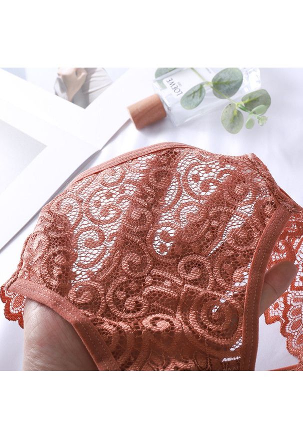 Intica - Koronkowe brazyliany subtelne i dopasowane Vinaldina. Kolor: biały. Materiał: koronka. Wzór: koronka