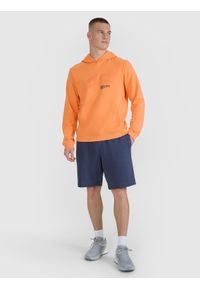 4f - 4F Bluza dresowa nierozpinana z kapturem męska - pomarańczowa XL. Okazja: na co dzień. Typ kołnierza: kaptur. Kolor: pomarańczowy. Materiał: dresówka. Wzór: gładki, nadruk, ze splotem, napisy. Styl: sportowy, casual